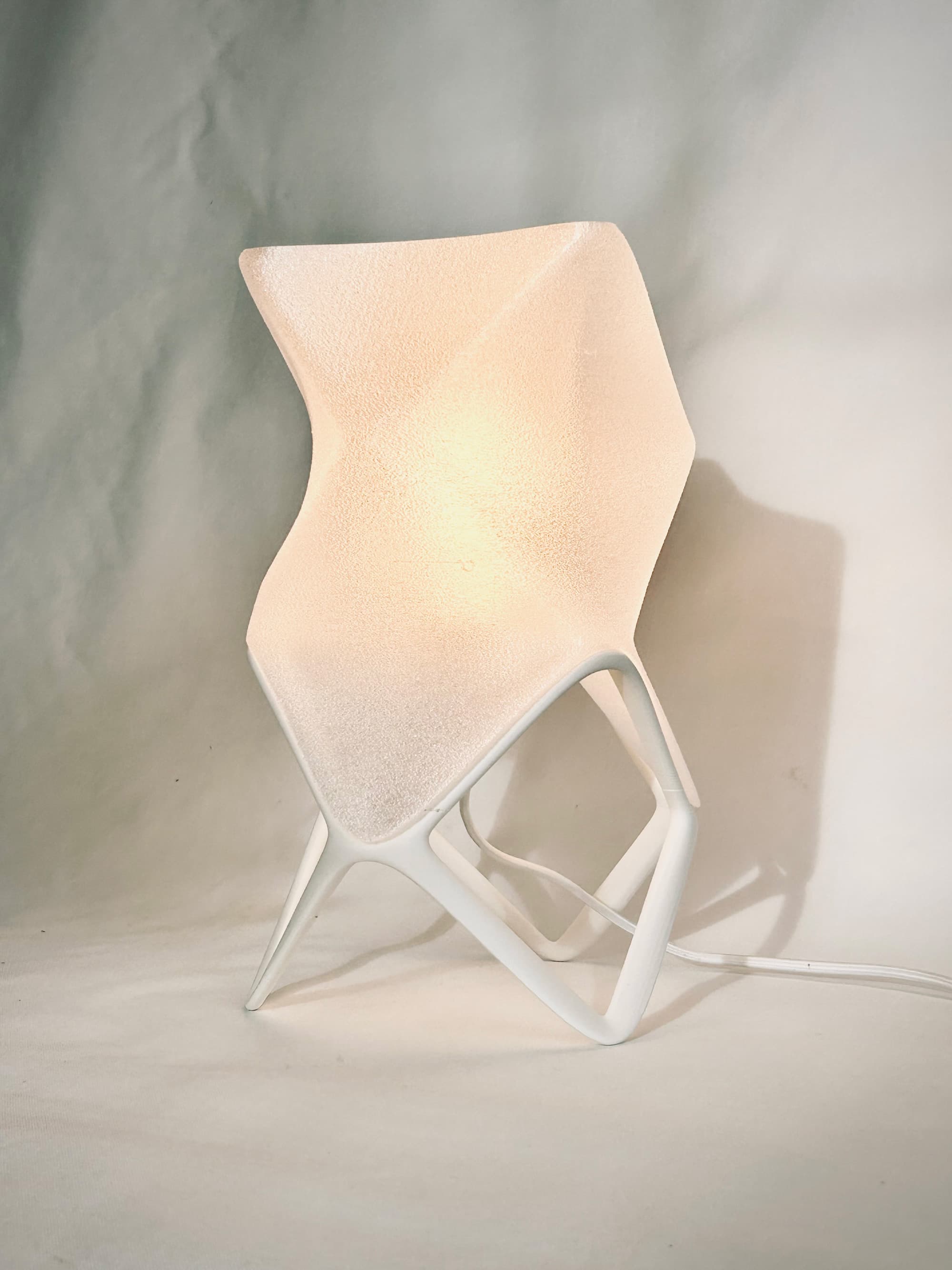 Lampe Angle Grand blanc perle